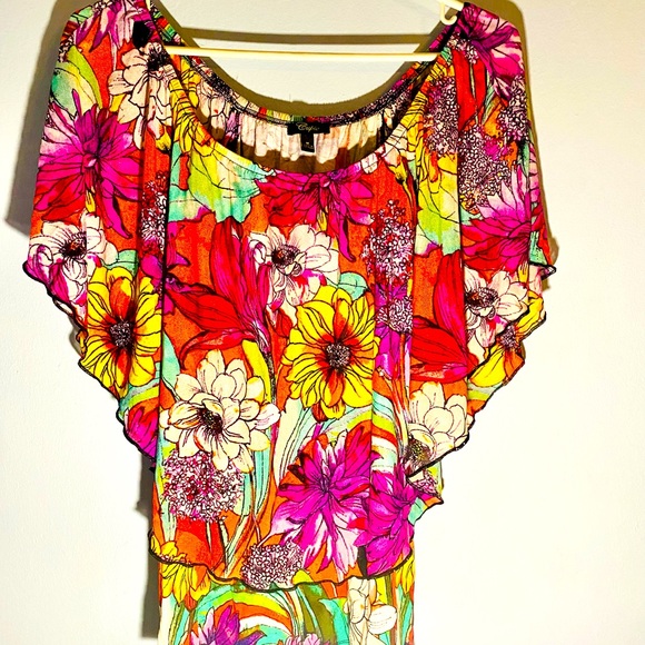 Bright Floral Blouse - Picture 2 of 3